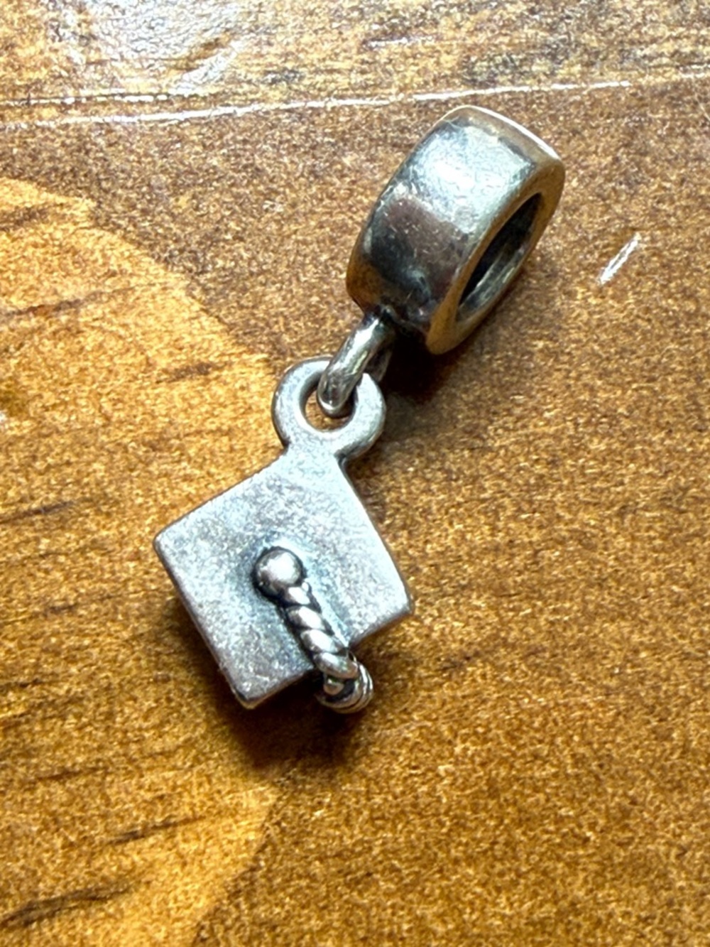 Retired Authentic PANDORA Silver Hanging GRADUATION Hat/Cap Dangle Charm - Picture 3 of 3